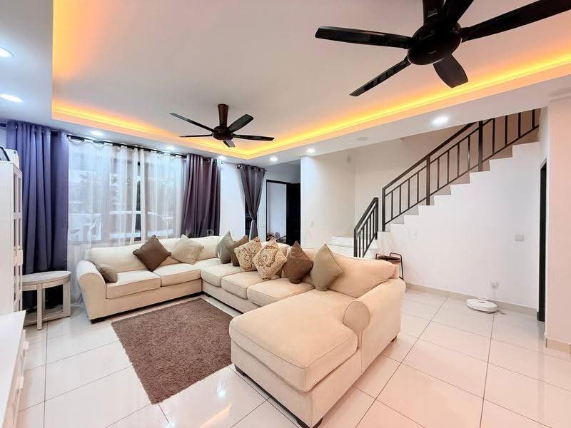 Rumah Teres 2-Tingkat untuk Dijual di Bandar Baru Bangi (Selangor) - Zairul Asrah Zulkefli - Living Room - PropertyGuru.com.my
