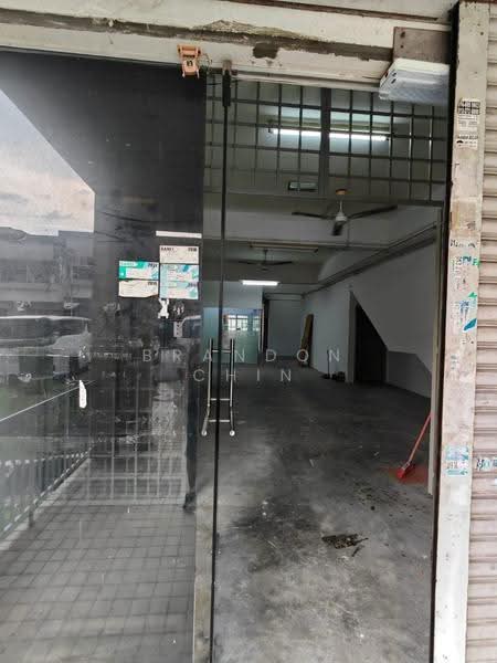 Kedai untuk Disewa di Taman Taynton View (Cheras) - Brandon Chin - Entrance - PropertyGuru.com.my