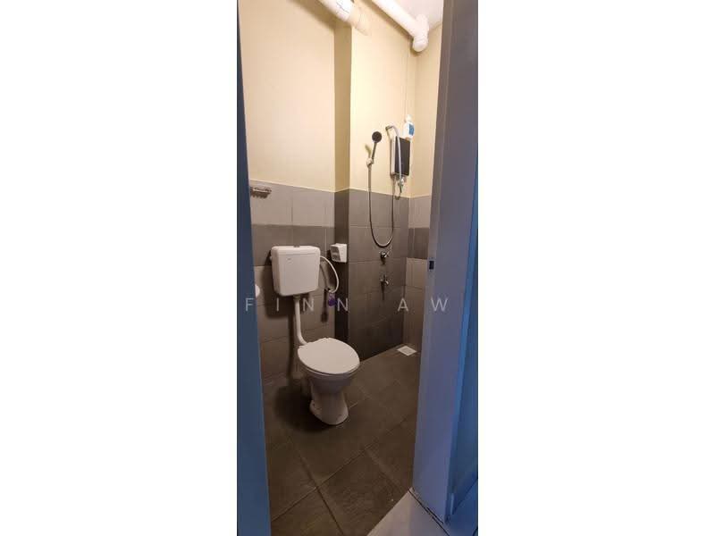 Rumah Teres 1-Tingkat untuk Disewa di Bandar Putra Kulai (Kulai) - Finn Aw - Bathroom - PropertyGuru.com.my