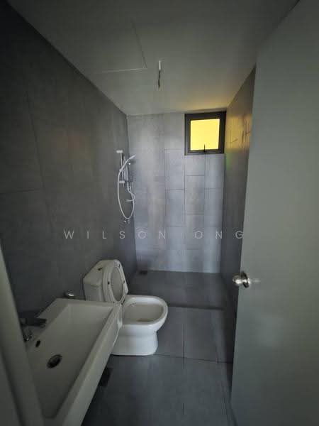 Service Residence for Sale at M Vertica - Wilson Ong - Bathroom - PropertyGuru.com.my