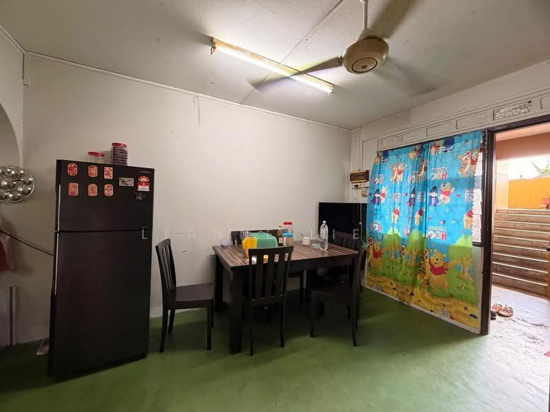 Flat for Sale at Bandar Selesa Jaya - Leanne Liew - Kitchen - PropertyGuru.com.my