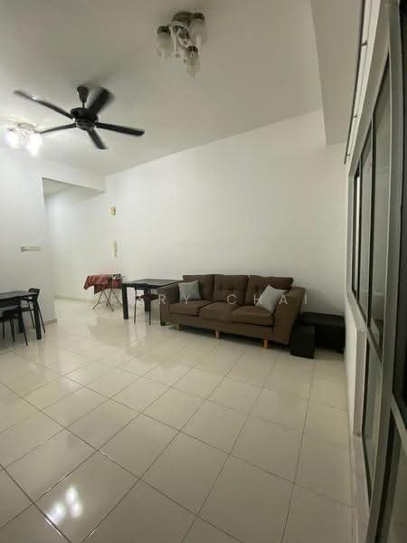Kediaman Servis untuk Disewa di I Residence - Perry Chai - Living Room - PropertyGuru.com.my
