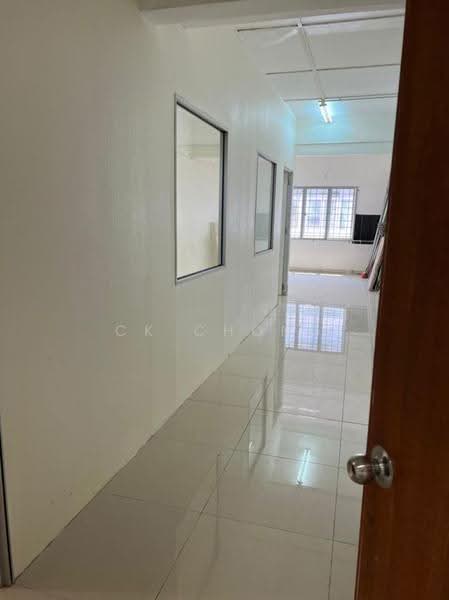 Office for Rent in Puchong (Selangor) - CK Chong - Corridor - PropertyGuru.com.my