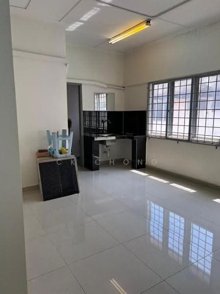 Office for Rent in Puchong (Selangor) - CK Chong - Kitchen - PropertyGuru.com.my