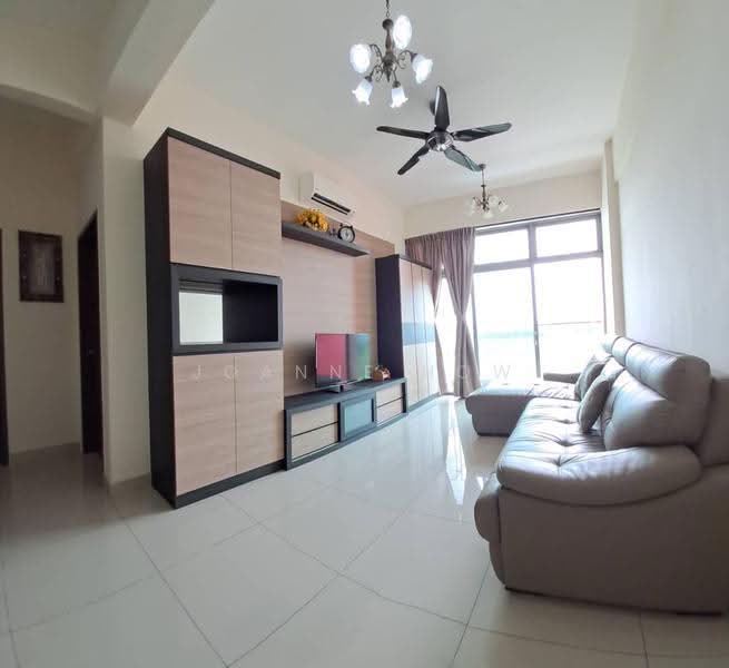 Kondominium untuk Disewa di The Tropicana Residence - Joanne How - Living Room - PropertyGuru.com.my
