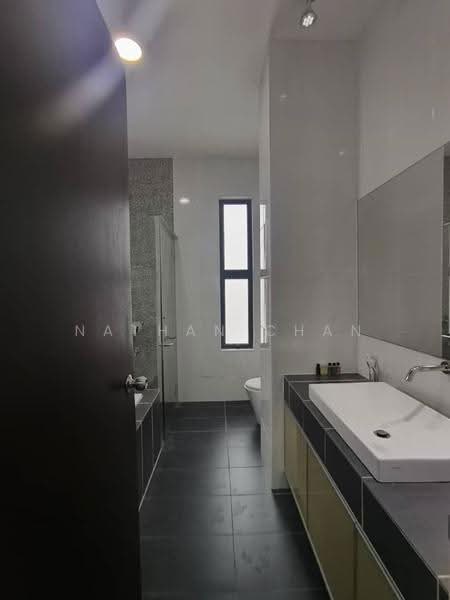 Rumah Teres 2-Tingkat untuk Dijual di Setia Eco Gardens (Gelang Patah) - Nathan Chan - Bathroom - PropertyGuru.com.my