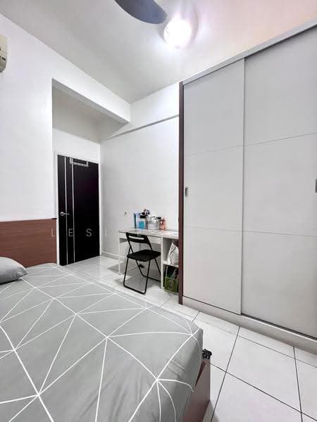 Kediaman Servis untuk Dijual di Diamond Residences - Leslie Leong - Bedroom - PropertyGuru.com.my