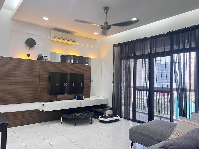 Kediaman Servis untuk Dijual di Diamond Residences - Leslie Leong - Living Room - PropertyGuru.com.my
