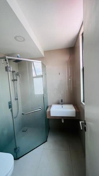 Kediaman Servis untuk Disewa di Danau Kota Suite Apartments - James Wong - Bathroom - PropertyGuru.com.my