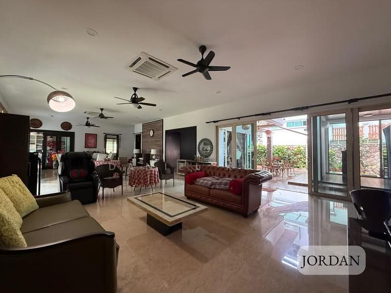 Bungalow House untuk Dijual di Setia Eco Park (Setia Alam) - Daniel Kok - Living Room - PropertyGuru.com.my