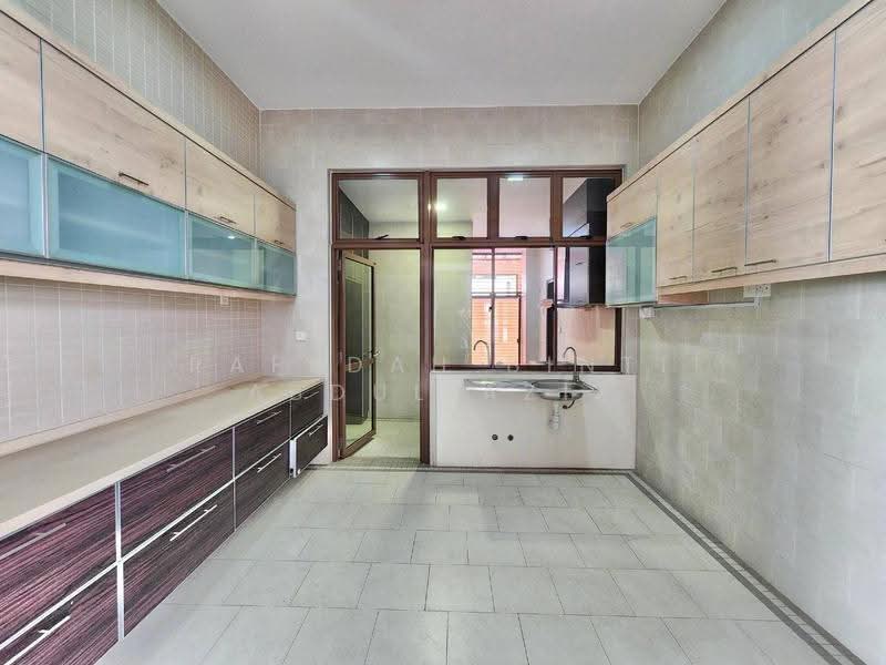 Rumah Teres 2-Tingkat untuk Dijual di Bukit Jelutong (Shah Alam) - Rafedah Binti Abdul Aziz - Kitchen - PropertyGuru.com.my