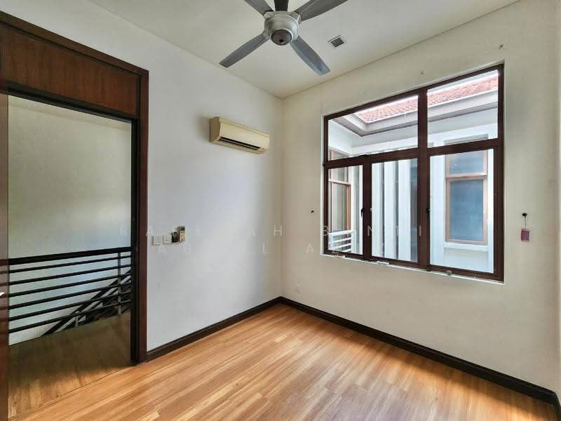 Rumah Teres 2-Tingkat untuk Dijual di Bukit Jelutong (Shah Alam) - Rafedah Binti Abdul Aziz - Interior - PropertyGuru.com.my