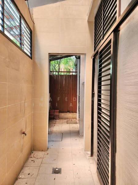 Rumah Teres 2-Tingkat untuk Dijual di Bukit Jelutong (Shah Alam) - Rafedah Binti Abdul Aziz - Corridor - PropertyGuru.com.my