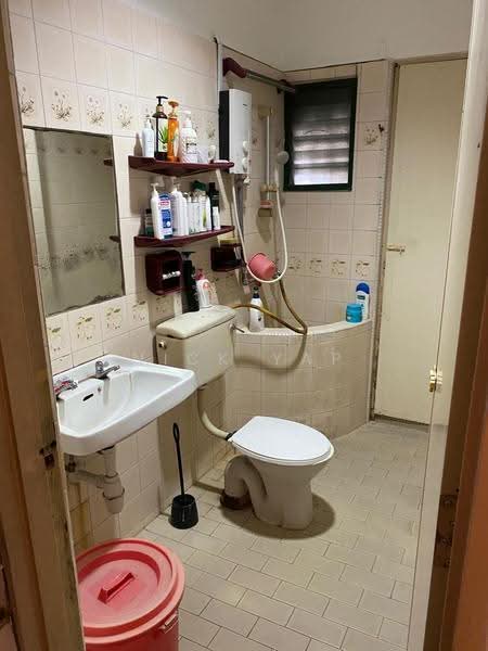 Rumah Teres 2-Tingkat untuk Dijual di Taman Bukit Hijau (Cheras) - Nick Yap - Bathroom - PropertyGuru.com.my