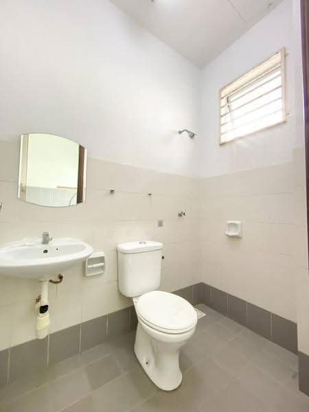 2-storey Terraced House for Sale in Hill Park (Semenyih) - Hawa Ibrahim - Bathroom - PropertyGuru.com.my