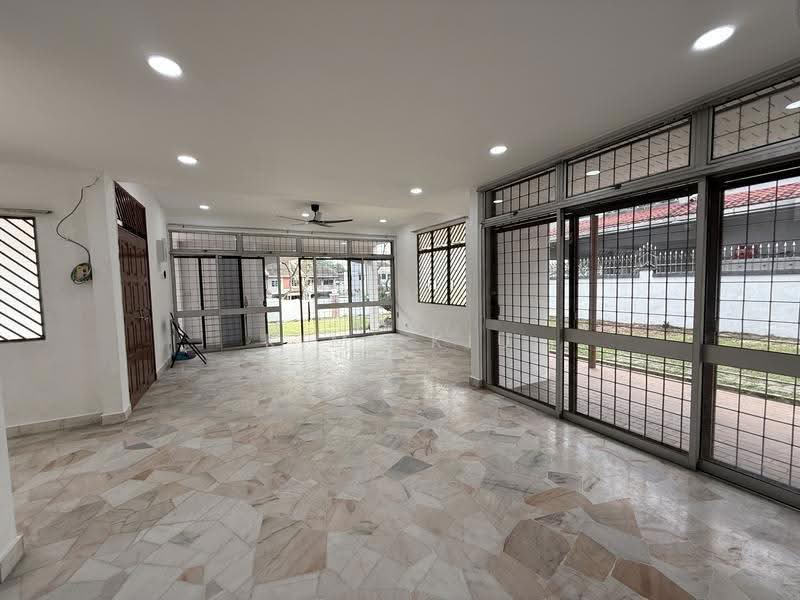 Bungalow House for Rent in Taman Suria (Johor Bahru) - Kimi Kiu - Living Room - PropertyGuru.com.my