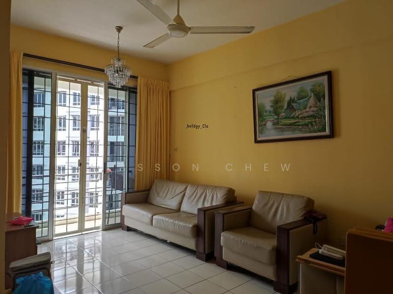 Kondominium untuk Disewa di Putra Place Condominium - Alisson Chew - Living Room - PropertyGuru.com.my