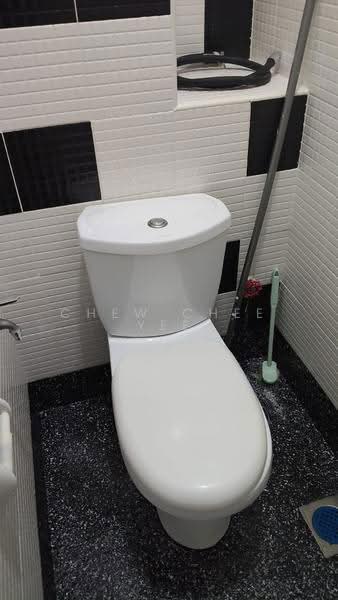 Kediaman Servis untuk Disewa di The Sky Executive Suites - Chew Chee Yee - Bathroom - PropertyGuru.com.my