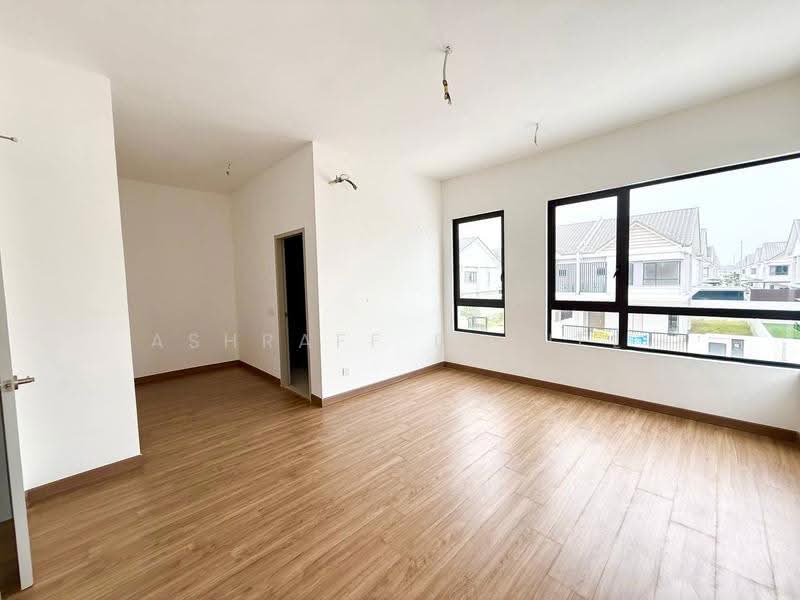 Rumah Berkembar untuk Dijual di Cyber 10 (Cyberjaya) - Ashraff Daniel - Living Room - PropertyGuru.com.my