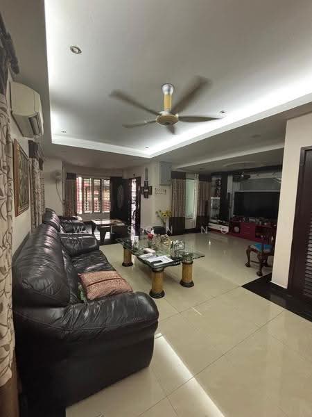 Rumah Teres 2-Tingkat untuk Disewa di Taman Tasik Puchong (Puchong) - Wilson Ng - Living Room - PropertyGuru.com.my