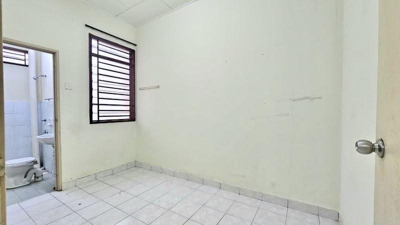Rumah Teres 2-Tingkat untuk Dijual di Taman Sri Pulai Perdana (Skudai) - Janice . - Bathroom - PropertyGuru.com.my