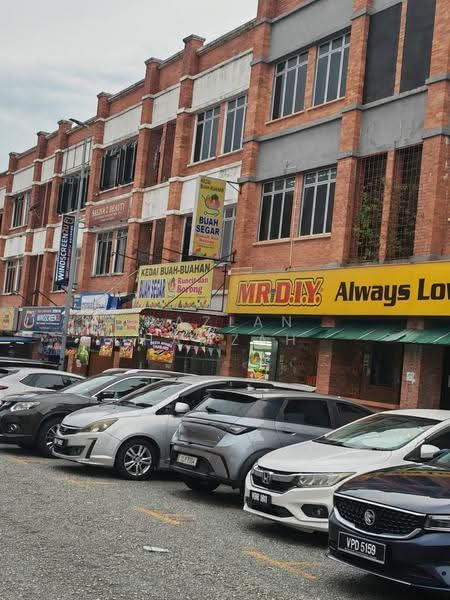 Shop / Office untuk Dijual di Shah Alam (Selangor) - Razlan Hamzah - Exterior - PropertyGuru.com.my