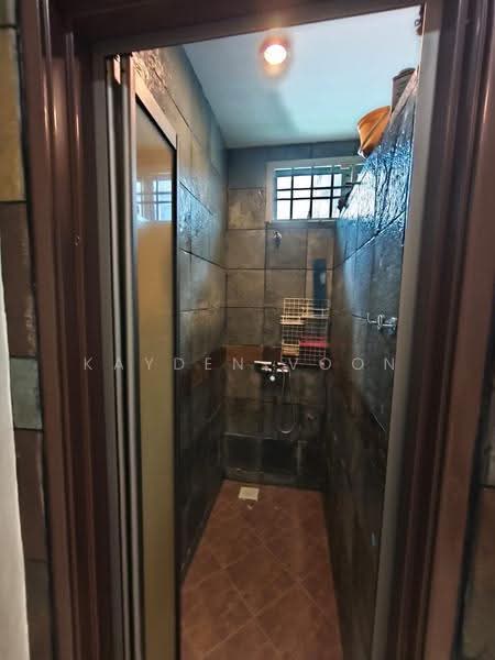 Semi-Detached House for Sale in Taman Pelangi (Johor Bahru) - Kayden Voon - Bathroom - PropertyGuru.com.my