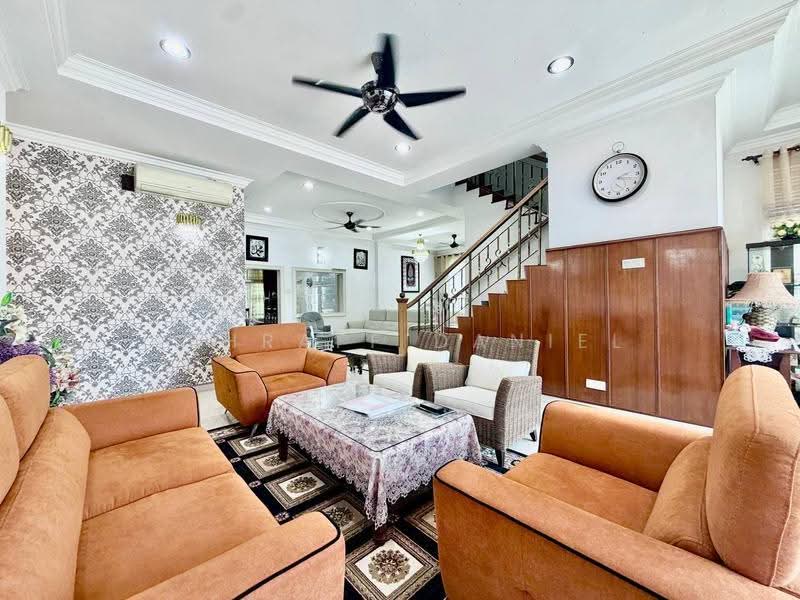 Rumah Berkembar untuk Dijual di Taman Andaman Ukay (Ulu Kelang) - Ashraff Daniel - Living Room - PropertyGuru.com.my