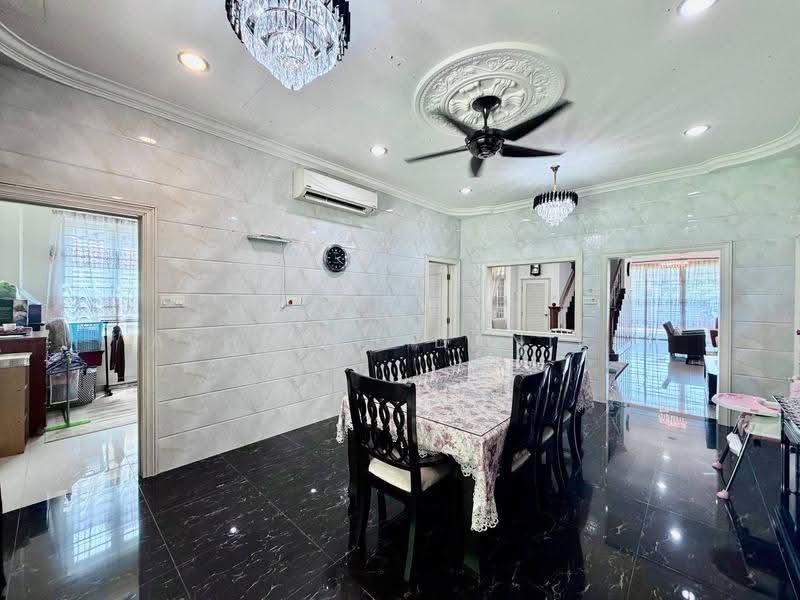 Rumah Berkembar untuk Dijual di Taman Andaman Ukay (Ulu Kelang) - Ashraff Daniel - Dining Room - PropertyGuru.com.my
