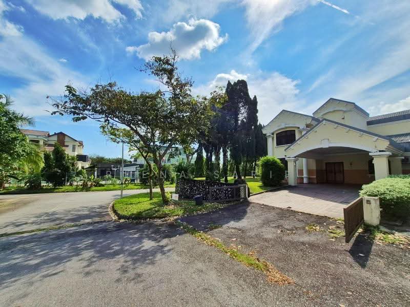 Semi-Detached House for Sale in Corner Lot Semi D 2 Storey KGSAAS Golf Club (Shah Alam) - Reena Sarif - Exterior - PropertyGuru.com.my