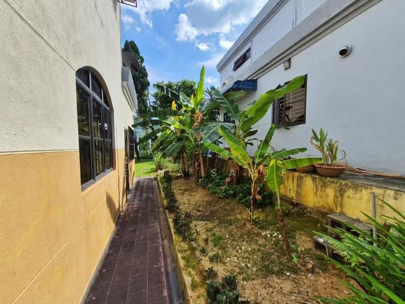 Semi-Detached House for Sale in Corner Lot Semi D 2 Storey KGSAAS Golf Club (Shah Alam) - Reena Sarif - Exterior - PropertyGuru.com.my