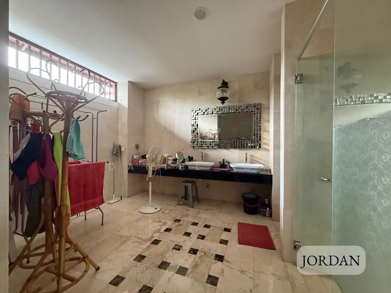 Bungalow House untuk Dijual di Setia Eco Park (Setia Alam) - Daniel Kok - Bathroom - PropertyGuru.com.my