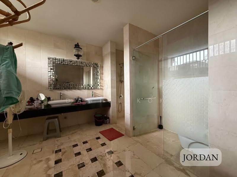 Bungalow House untuk Dijual di Setia Eco Park (Setia Alam) - Daniel Kok - Bathroom - PropertyGuru.com.my