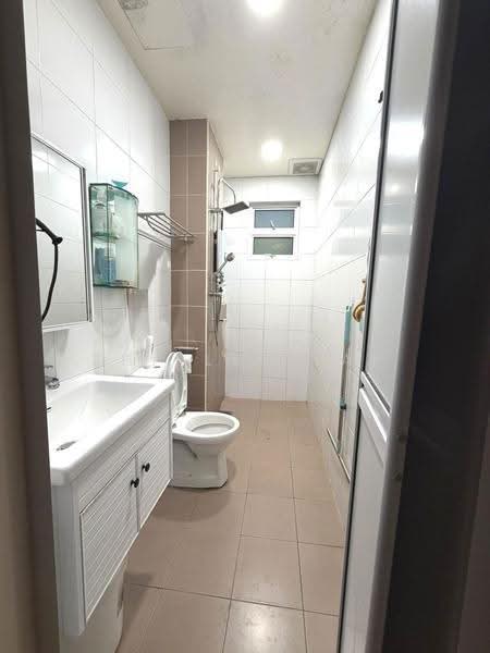 Kondominium untuk Dijual di Fairway Suites - Shirley Yap - Bathroom - PropertyGuru.com.my
