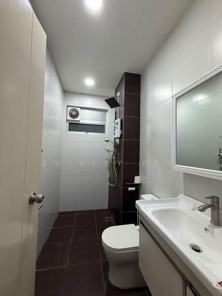 Kondominium untuk Dijual di Fairway Suites - Shirley Yap - Bathroom - PropertyGuru.com.my