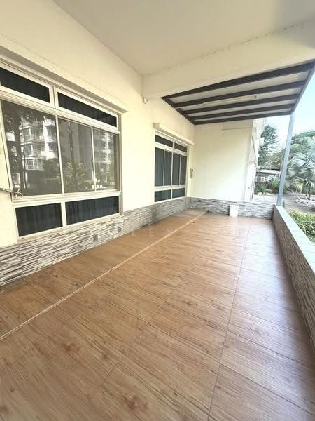 Kondominium untuk Dijual di Fairway Suites - Shirley Yap - Balcony - PropertyGuru.com.my