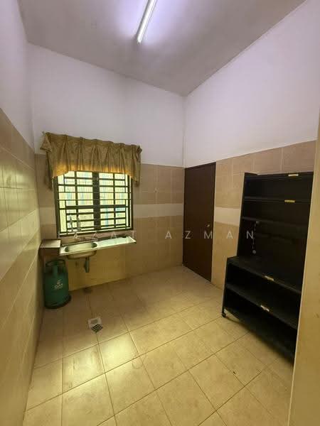 Semi-Detached House for Sale in Kuantan (Pahang) - Izzat Azman - Kitchen - PropertyGuru.com.my