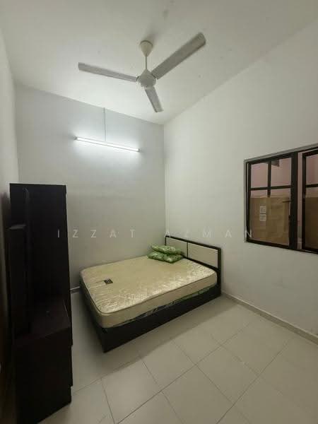 Semi-Detached House for Sale in Kuantan (Pahang) - Izzat Azman - Bedroom - PropertyGuru.com.my