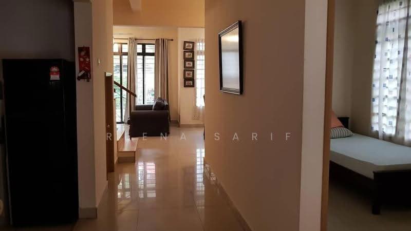 Rumah Teres 2.5-Tingkat untuk Dijual di Presint 18 (Putrajaya) - Reena Sarif - Corridor - PropertyGuru.com.my