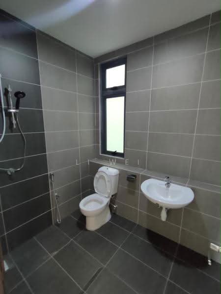 Service Residence for Sale at 8Scape Residence @ Sutera - Li Wei - Bathroom - PropertyGuru.com.my