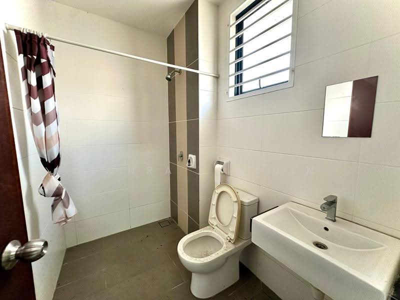 2-storey Terraced House for Sale in Denai Alam (Shah Alam) - Adzura Zamedin - PropertyGuru.com.my