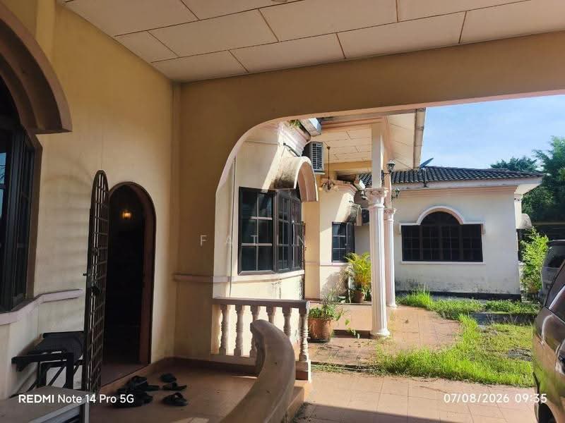 Bungalow House untuk Dijual di Taman Gopeng (Ipoh) - Fatin . - Exterior - PropertyGuru.com.my