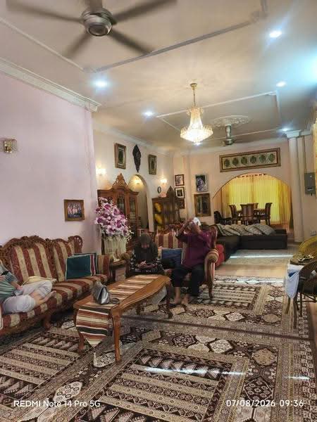 Bungalow House untuk Dijual di Taman Gopeng (Ipoh) - Fatin . - Living Room - PropertyGuru.com.my