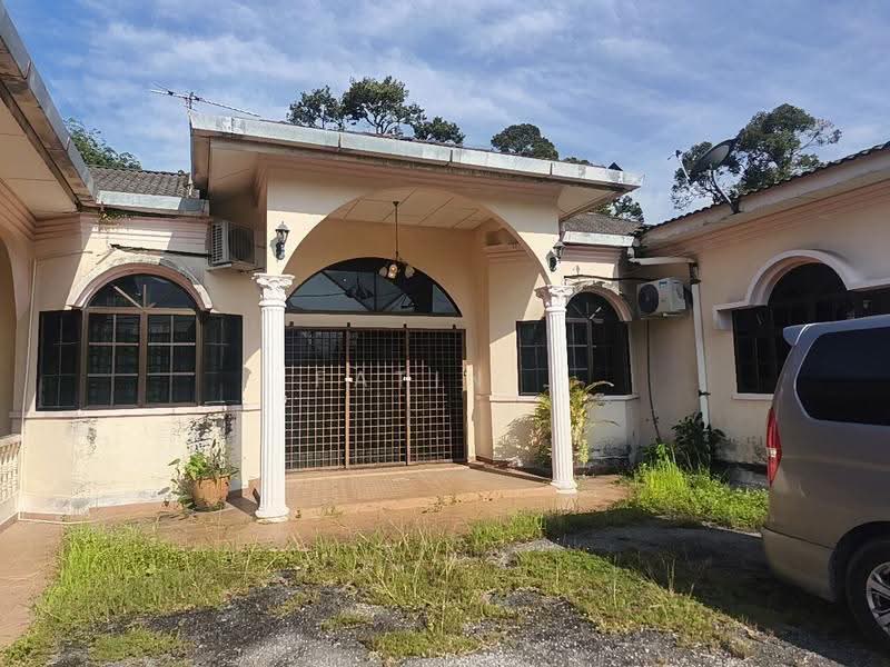 Bungalow House untuk Dijual di Taman Gopeng (Ipoh) - Fatin . - Exterior - PropertyGuru.com.my