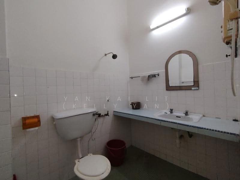 Rumah Teres 2-Tingkat untuk Disewa di Taman Melawati (Ulu Kelang) - Yan Kai Lit (Kelly Yan) - Bathroom - PropertyGuru.com.my