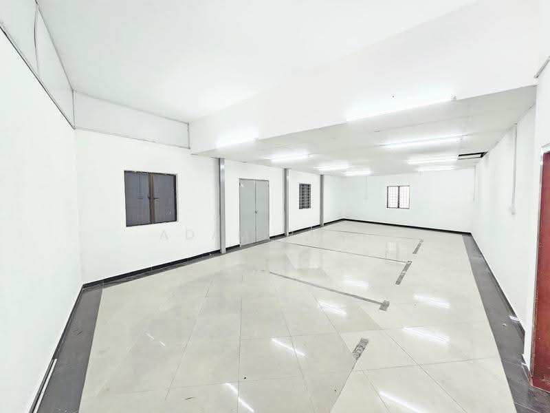 Semi-D Factory for Rent in Taman Perindustrian Taming Jaya (Balakong) - Adam Puah - Interior - PropertyGuru.com.my