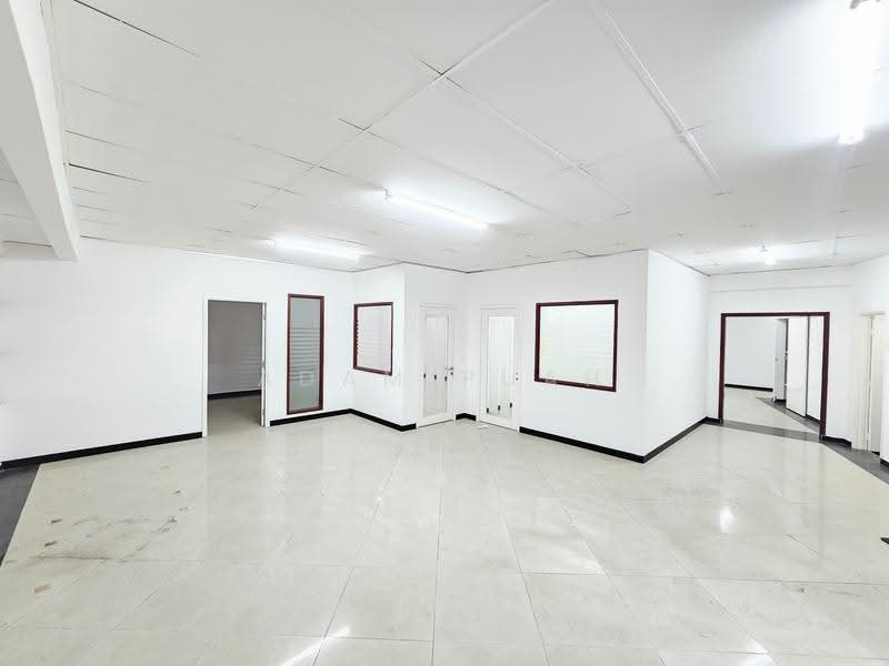 Semi-D Factory for Rent in Taman Perindustrian Taming Jaya (Balakong) - Adam Puah - Interior - PropertyGuru.com.my