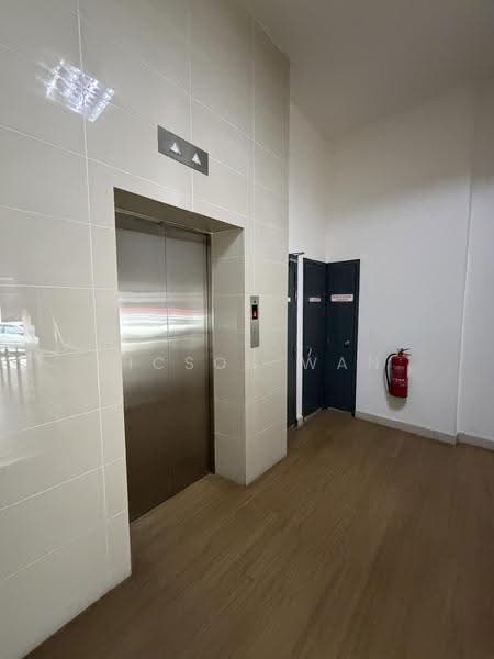 Shop / Office for Rent in Subang Jaya (Selangor) - Nicson Wan - Corridor - PropertyGuru.com.my