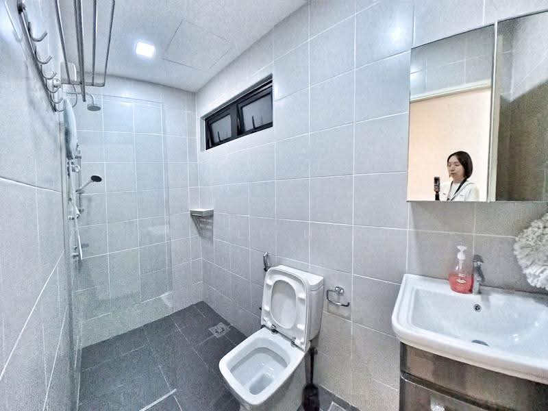 Service Residence for Rent at Meridin Suites @ The Meridin - Purple Heng - Bathroom - PropertyGuru.com.my