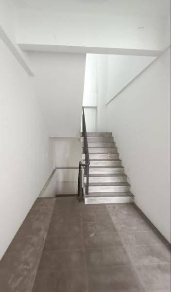 Commercial Bungalow for Sale in Taman Sungai Kapar Indah (Kapar) - M.K. Lee - PropertyGuru.com.my